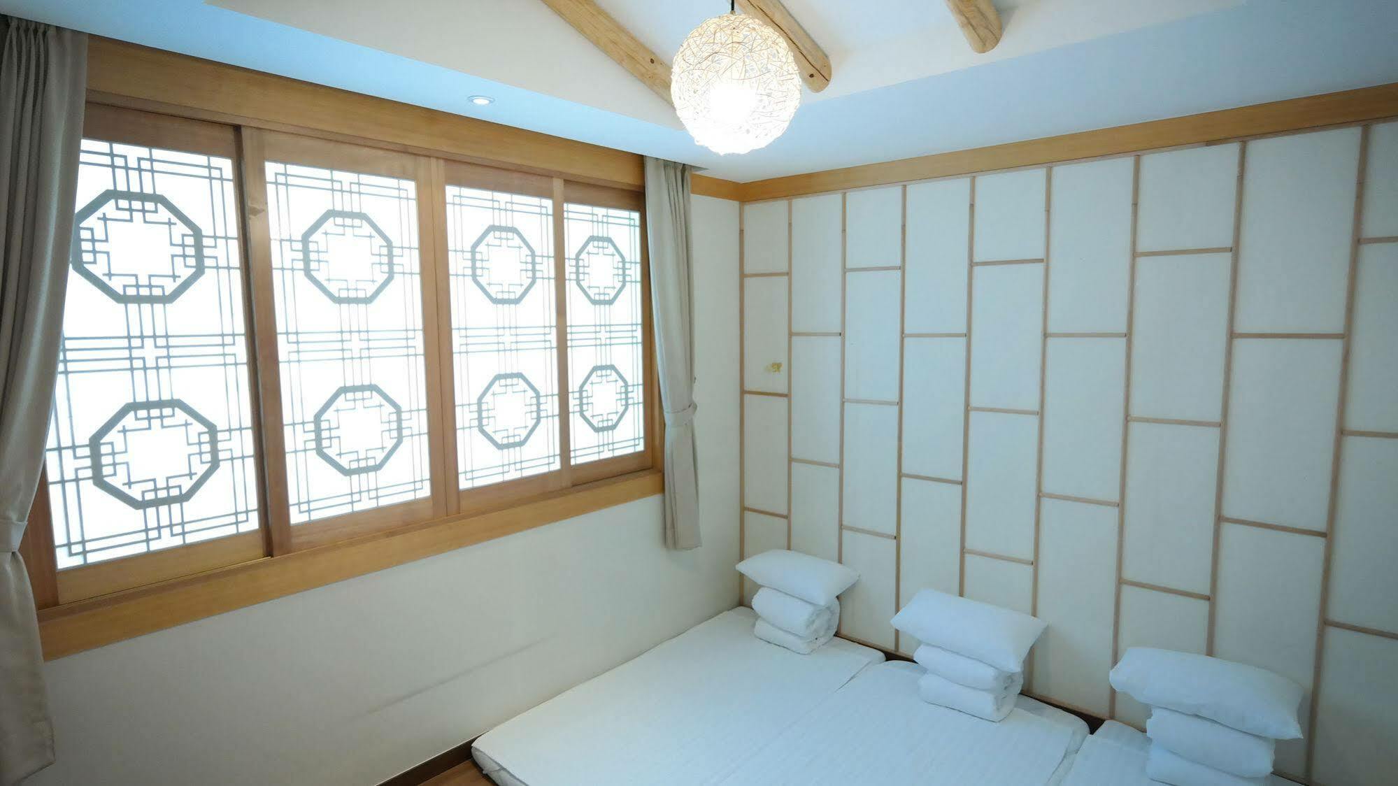 Silla Boutique Hotel Premium Гиеонгджу Екстериор снимка