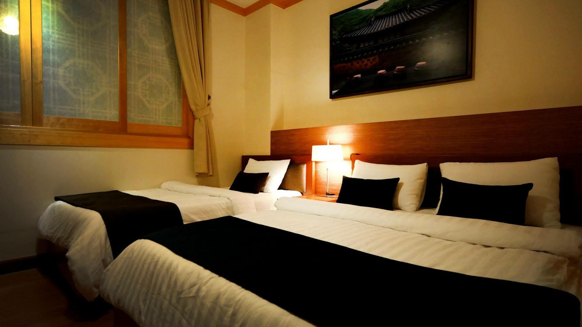Silla Boutique Hotel Premium Гиеонгджу Екстериор снимка