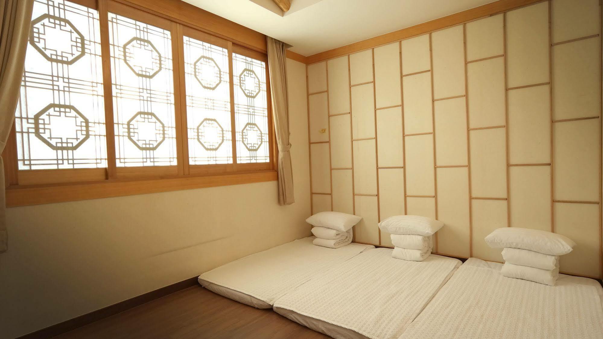 Silla Boutique Hotel Premium Гиеонгджу Екстериор снимка